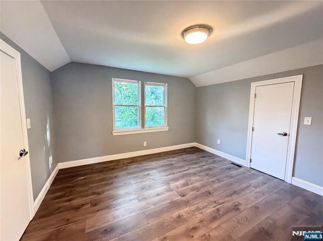 15 Arverne Terrace, Irvington, NJ 07111