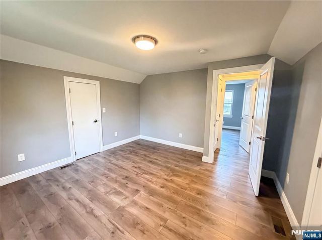 15 Arverne Terrace, Irvington, NJ 07111