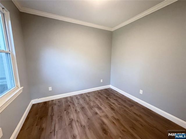 15 Arverne Terrace, Irvington, NJ 07111