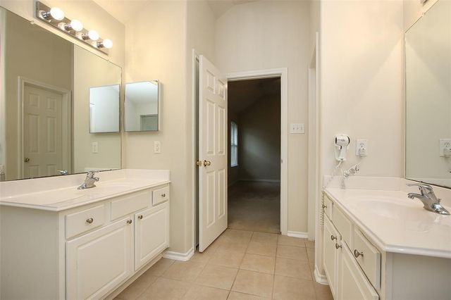 14 Delphinium Place, The Woodlands, TX 77382