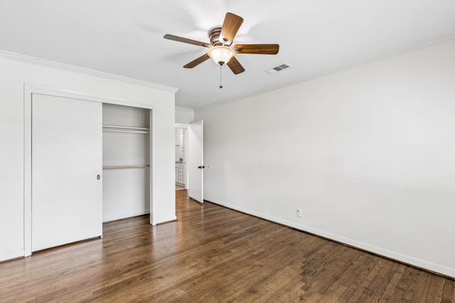 2038 Viking Drive, Houston, TX 77018