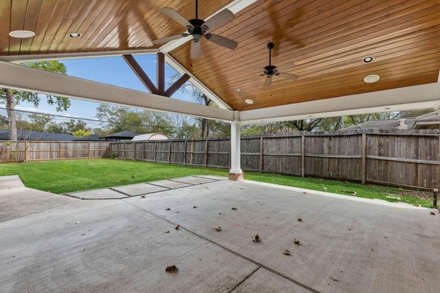 2038 Viking Drive, Houston, TX 77018