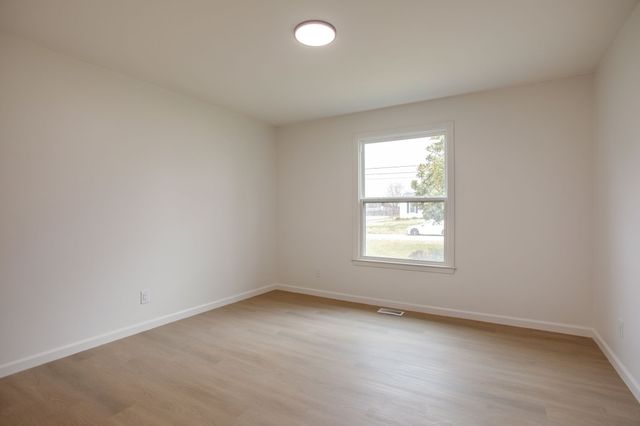 223 Hampton Rd, Columbia, TN 38401