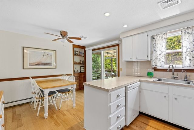 90 Village Ln, Wellfleet, MA 02667