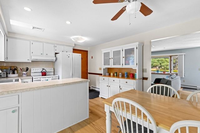 90 Village Ln, Wellfleet, MA 02667