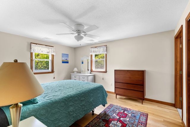 90 Village Ln, Wellfleet, MA 02667
