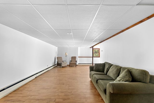 90 Village Ln, Wellfleet, MA 02667