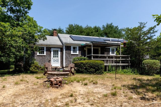 90 Village Ln, Wellfleet, MA 02667