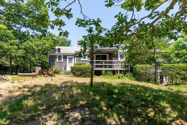 90 Village Ln, Wellfleet, MA 02667