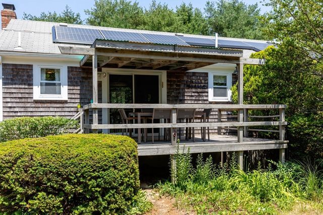 90 Village Ln, Wellfleet, MA 02667