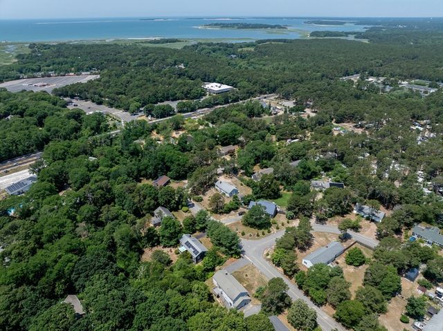 90 Village Ln, Wellfleet, MA 02667