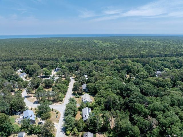 90 Village Ln, Wellfleet, MA 02667