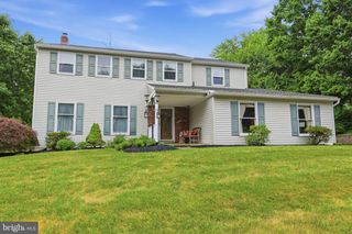 5712 NINA CIR, Coopersburg, PA 18036