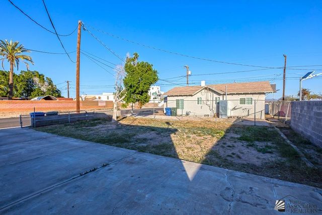 903 S 3 Ave, Yuma, AZ 85364