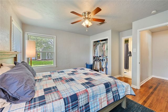 901 East North Avenue, Bryan, TX 77802