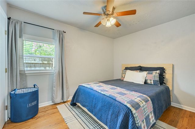 901 East North Avenue, Bryan, TX 77802