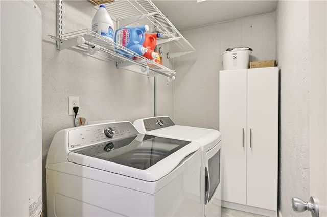 901 East North Avenue, Bryan, TX 77802