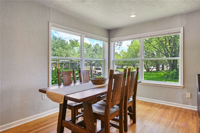 901 East North Avenue, Bryan, TX 77802