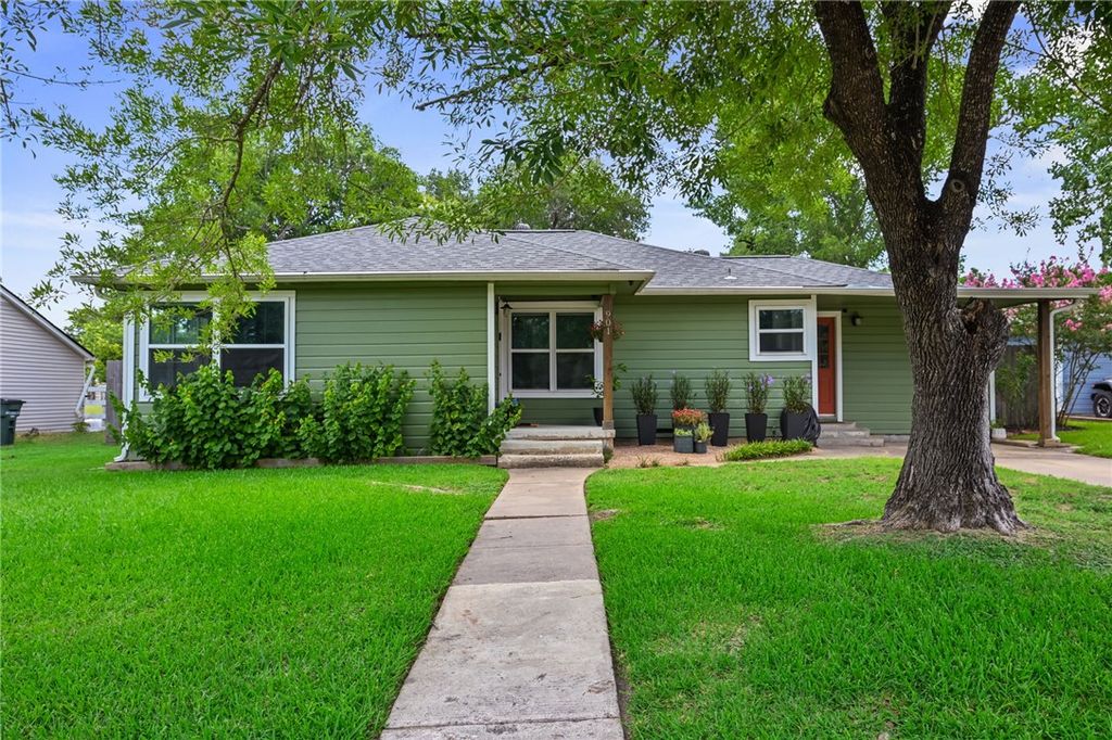 901 East North Avenue, Bryan, TX 77802