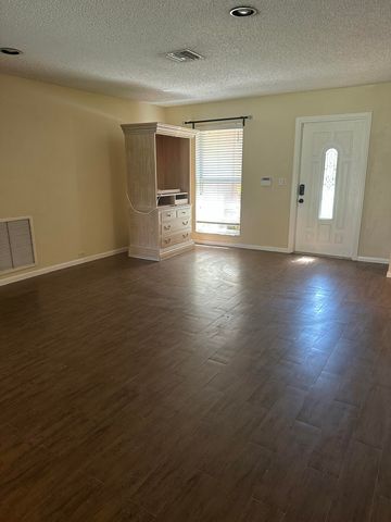 1700 NW 84th Drive, Coral Springs, FL 33071
