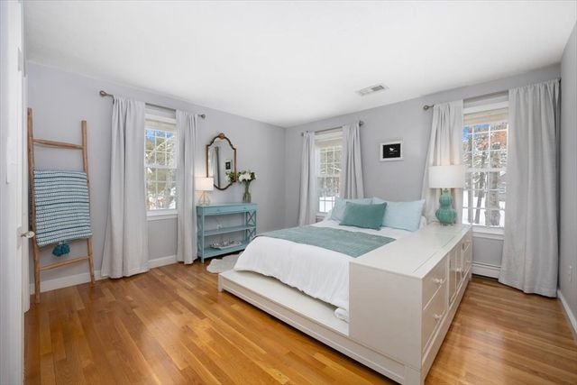 4 Rachaels Lane, Duxbury, MA 02332