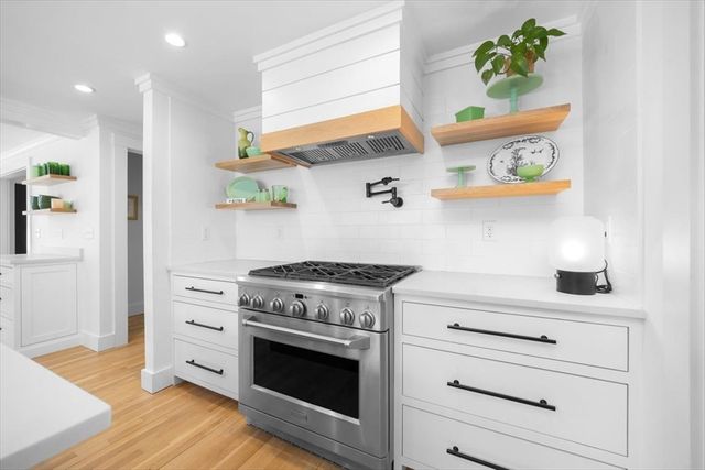 4 Rachaels Lane, Duxbury, MA 02332