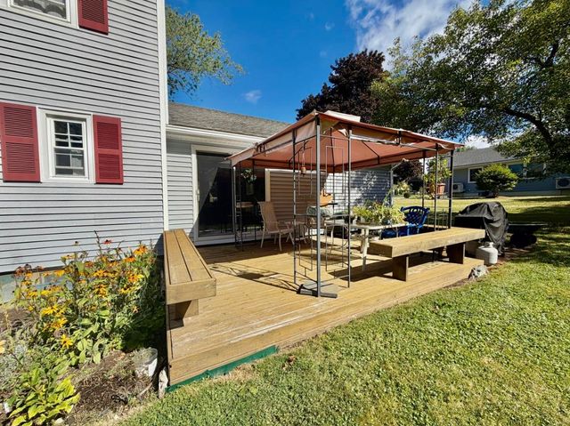 10 Pearson Drive, Dover, NH 03820