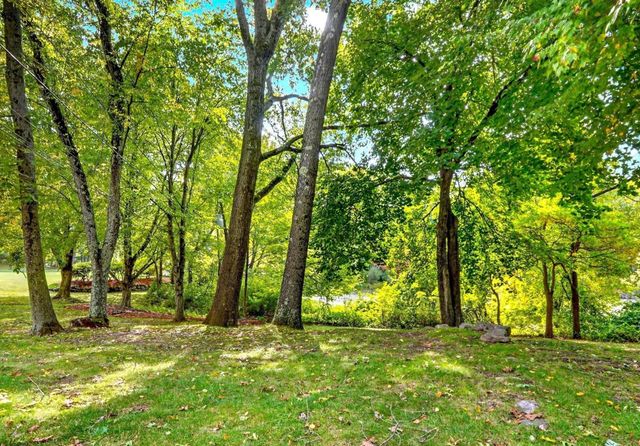96 Sweetwater Ave 9, Bedford, MA 01730