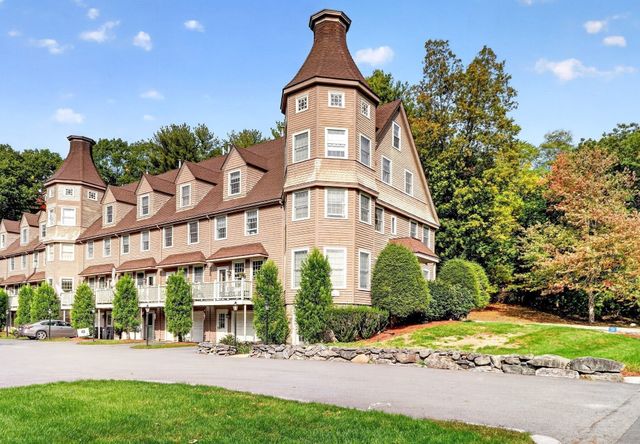 96 Sweetwater Ave 9, Bedford, MA 01730