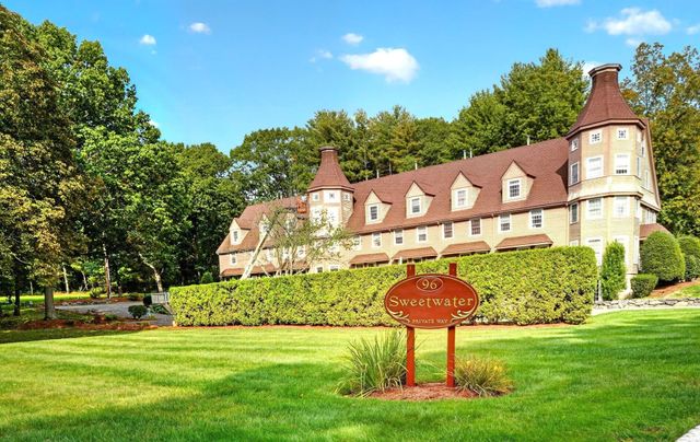 96 Sweetwater Ave 9, Bedford, MA 01730