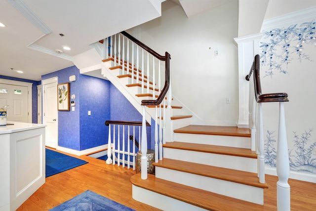 96 Sweetwater Ave 9, Bedford, MA 01730