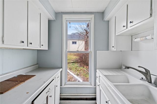 1203 Cunningham Ave, New Castle, PA 16101