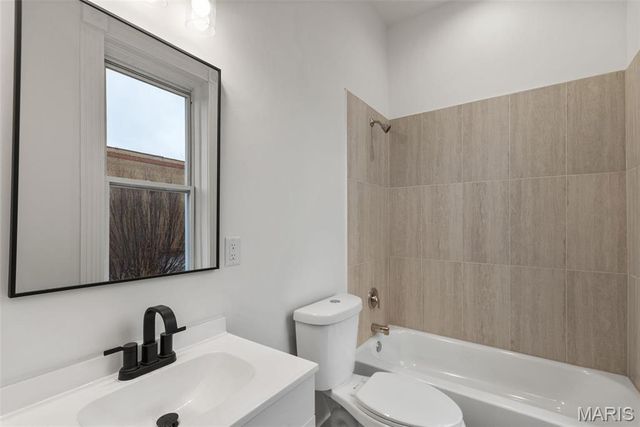 3332 Wisconsin Avenue, St Louis, MO 63118