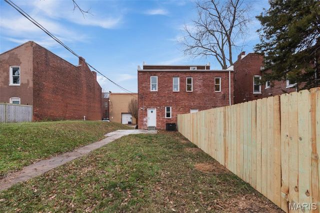 3332 Wisconsin Avenue, St Louis, MO 63118