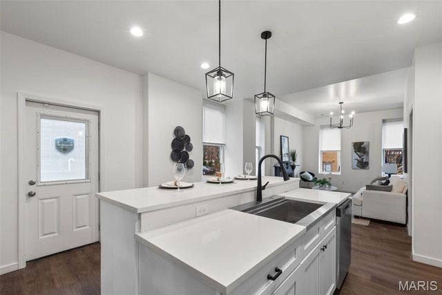 3332 Wisconsin Avenue, St Louis, MO 63118