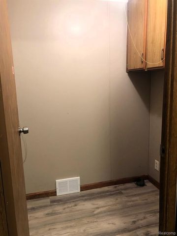 608 Holly Court, Jonesville, MI 49250