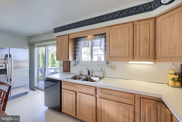 974 HERMOSA AVE, Lancaster, PA 17601