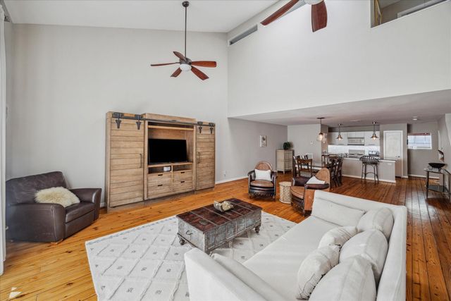 6111 Gehring Street, Houston, TX 77021