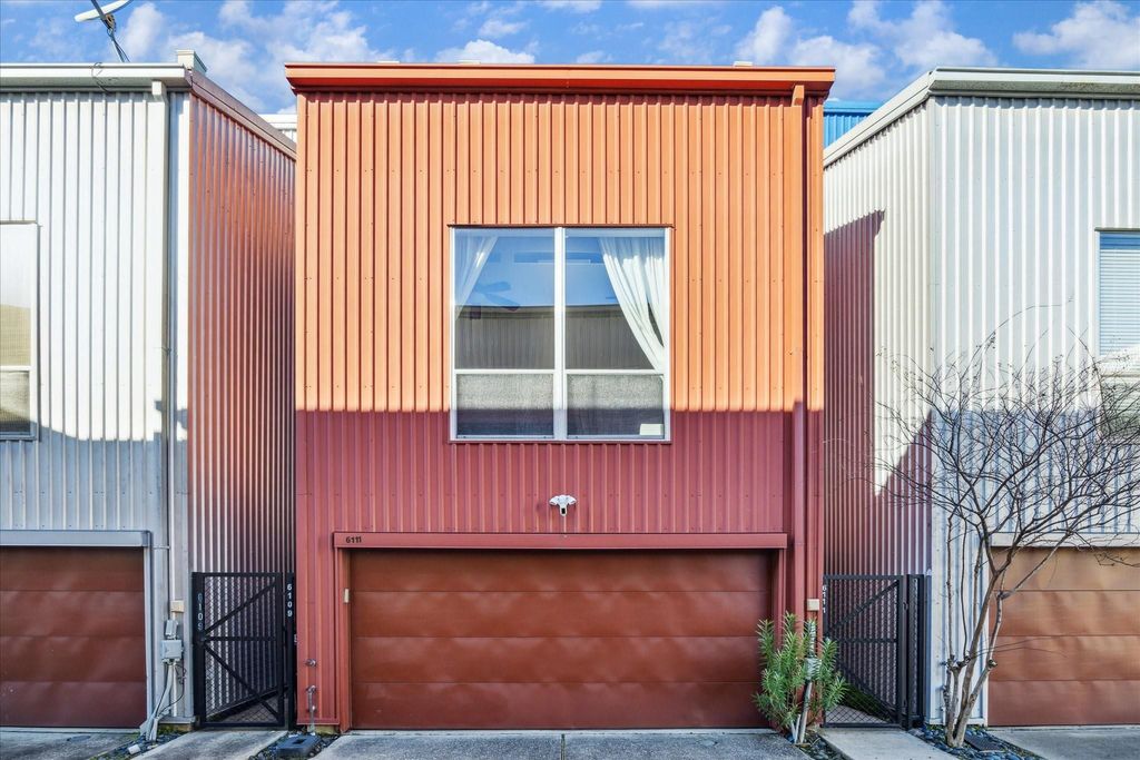 6111 Gehring Street, Houston, TX 77021