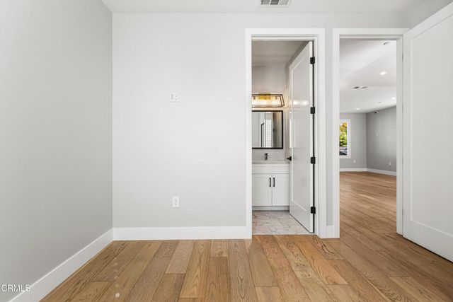 13903 Graber Avenue, Sylmar, CA 91342