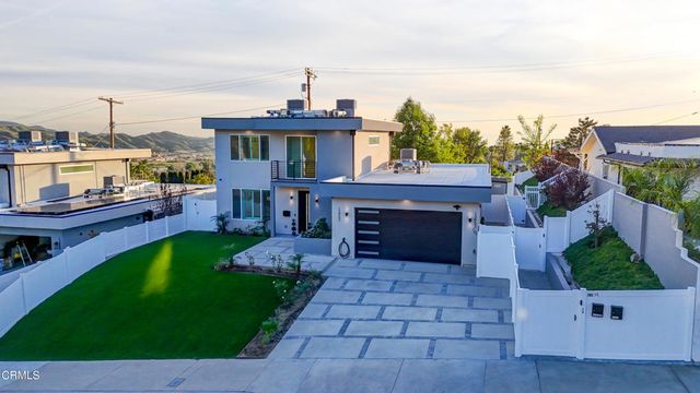 13903 Graber Avenue, Sylmar, CA 91342