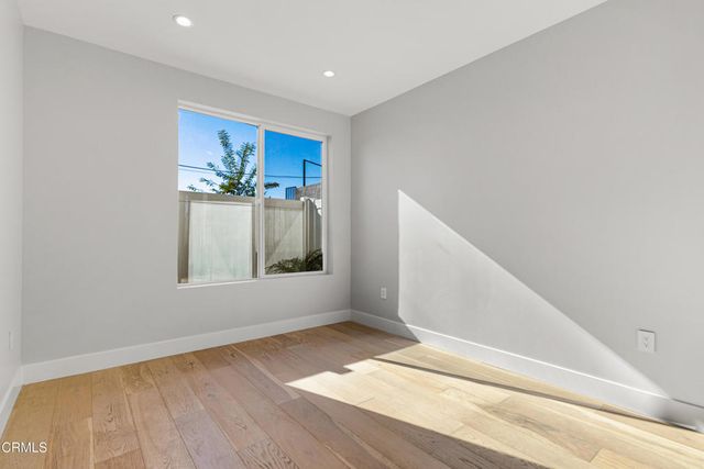 13903 Graber Avenue, Sylmar, CA 91342