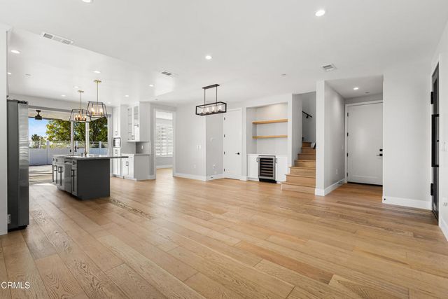 13903 Graber Avenue, Sylmar, CA 91342