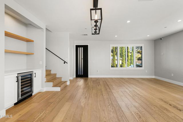 13903 Graber Avenue, Sylmar, CA 91342