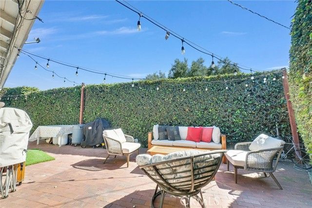 2006 Peyton, La Verne, CA 91750