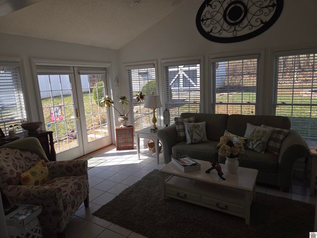 901 Aspen Way, Paducah, KY 42003