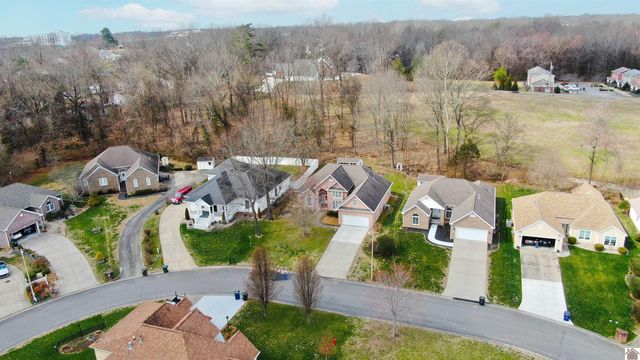 901 Aspen Way, Paducah, KY 42003