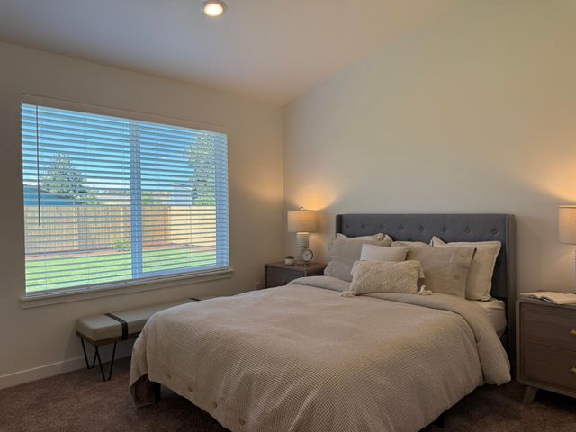 603 NE Arnold Street 175, Madras, OR 97741