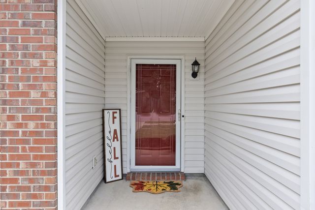 102 Williamsburg Dr, White House, TN 37188