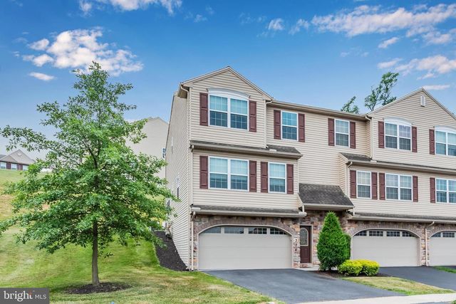 324 WEATHERSTONE DR, New Cumberland, PA 17070